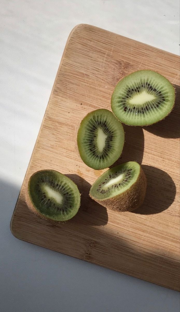 The Unsung Superfruit: Why Kiwis Should be in Your Diet