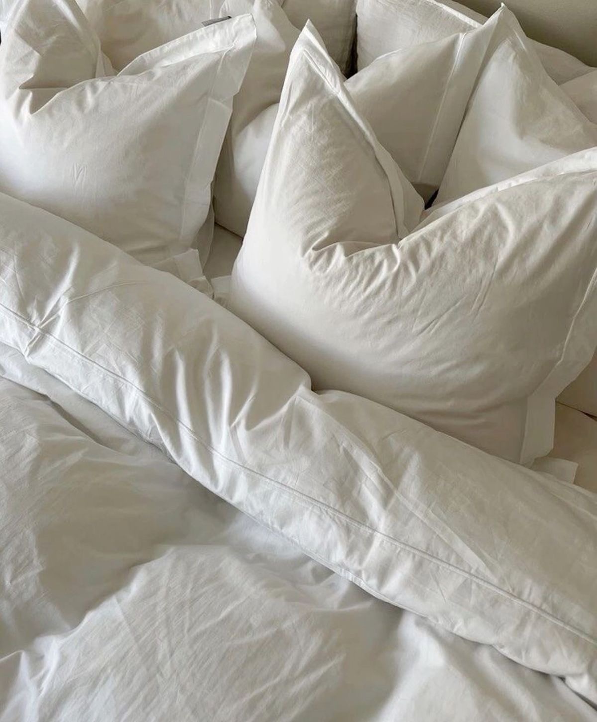Clean Sheets, Clean Sleep: The Non-Toxic Laundry Switch Your Skin Will Thank You For